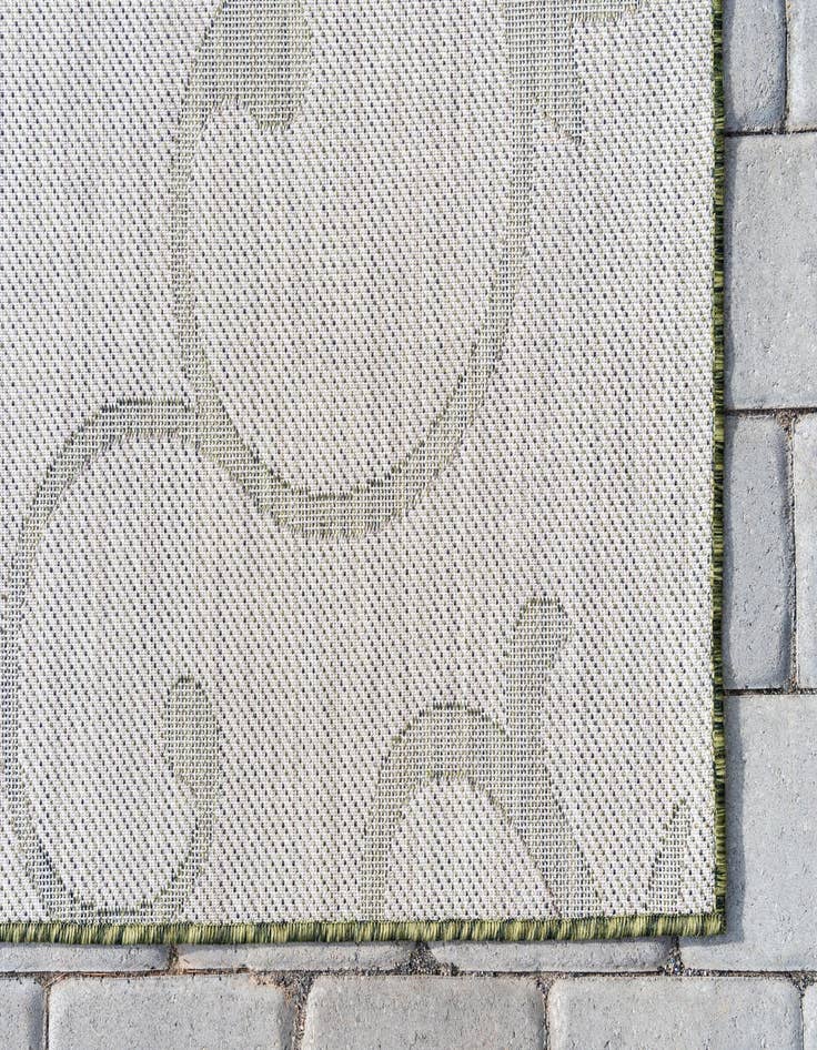 Detail image of 6' x 9'  Washable Botanical Indoor / Outdoor Rug