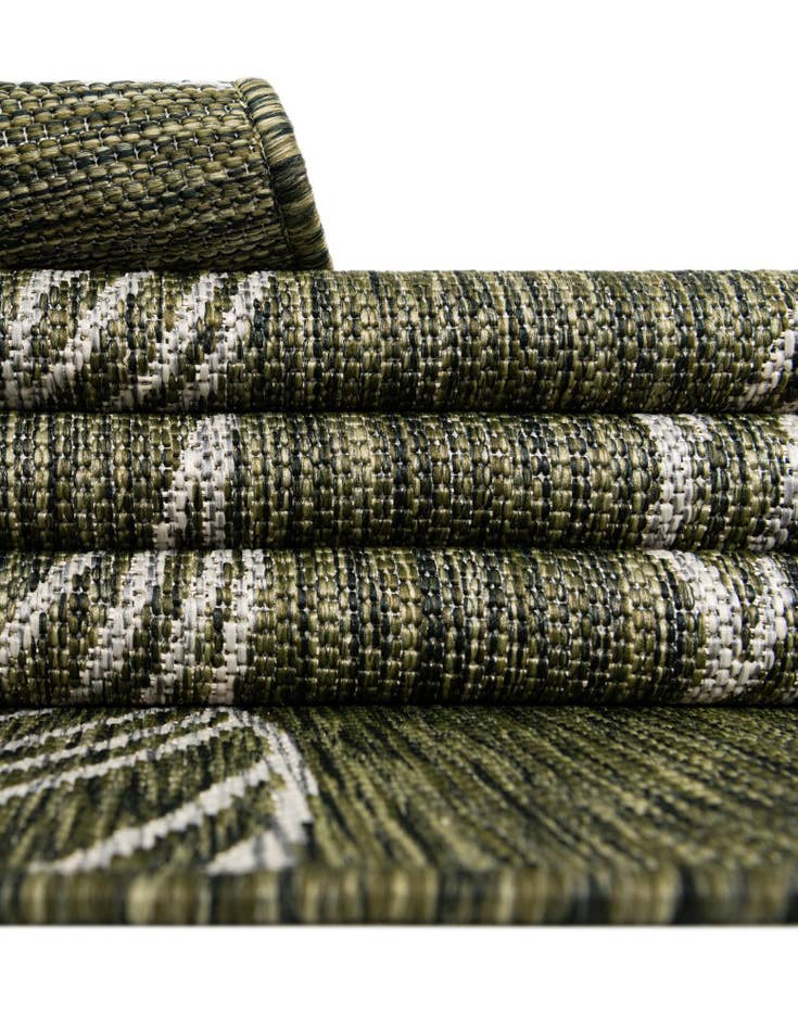 Detail image of 10' x 14' Easy-Clean Botanical Indoor / Outdoor Rug