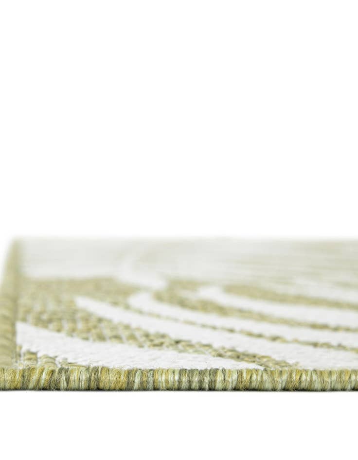 Detail image of 10' x 13'  Washable Botanical Indoor / Outdoor Rug