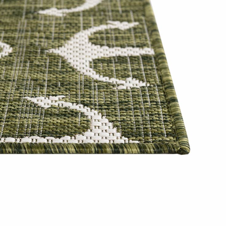 Detail image of 7' 10 x 11' Easy-Clean Coastal Indoor / Outdoor Rug