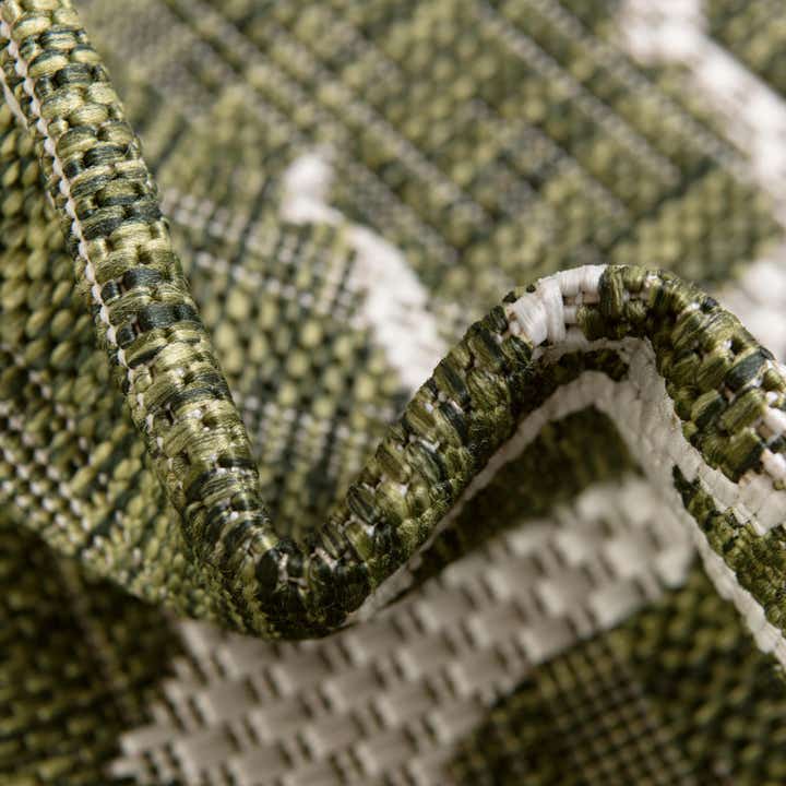 7' x 10' Easy-Clean Coastal Indoor / Outdoor Rug