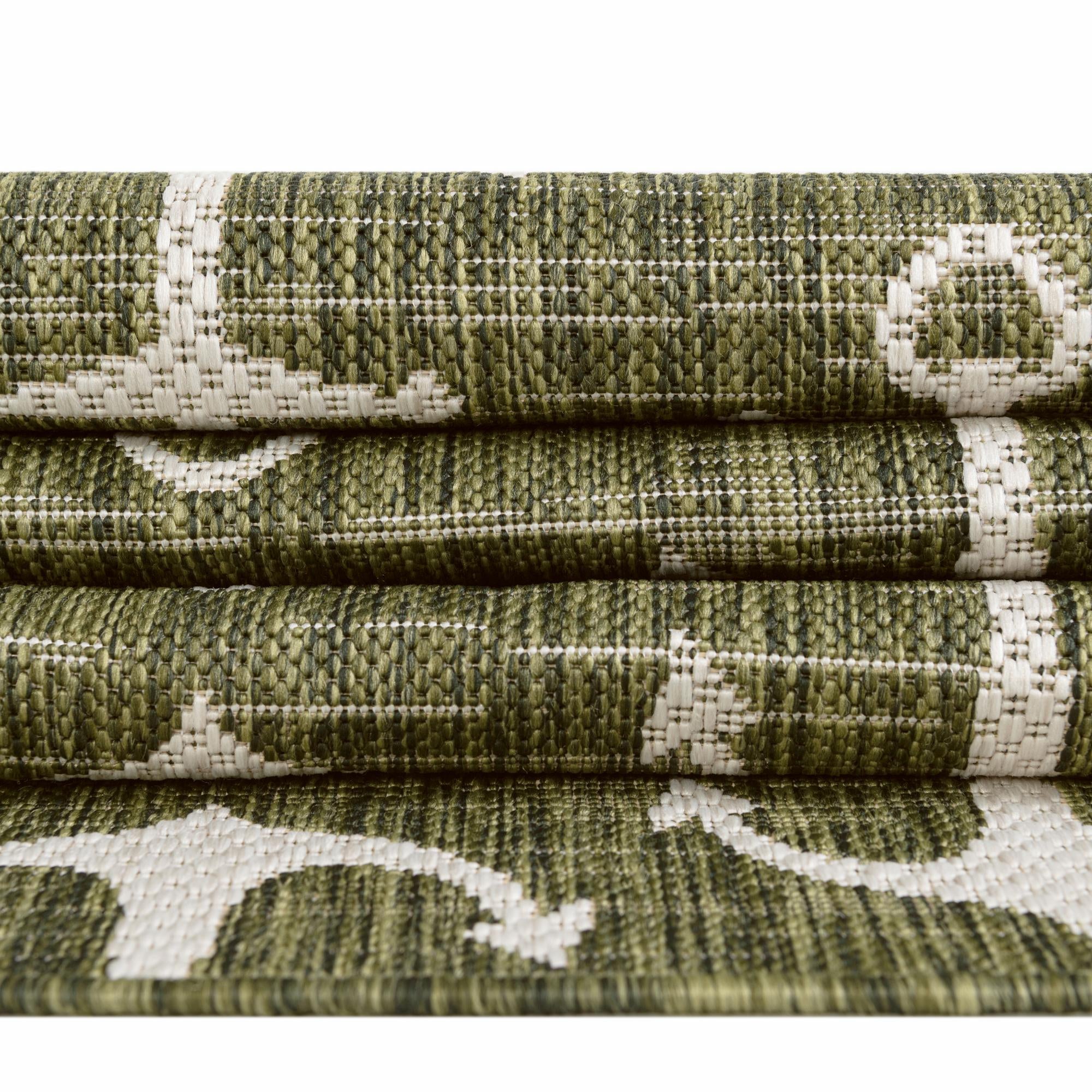 10' x 13' Easy-Clean Coastal Indoor / Outdoor Rug