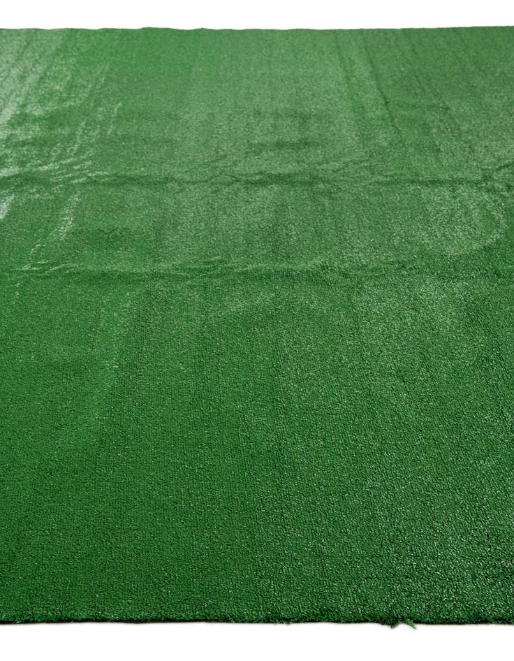 Detail image of 8' 10 x 12' Easy-Clean Grass Indoor / Outdoor Rug