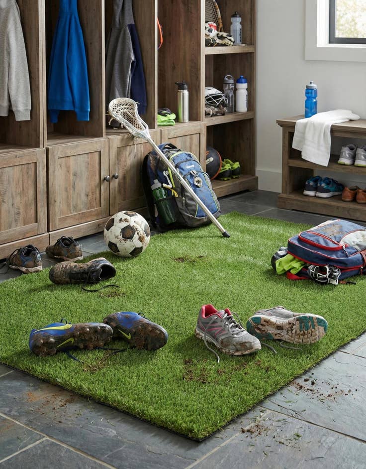 Detail image of 10' x 13' Easy-Clean Grass Indoor / Outdoor Rug