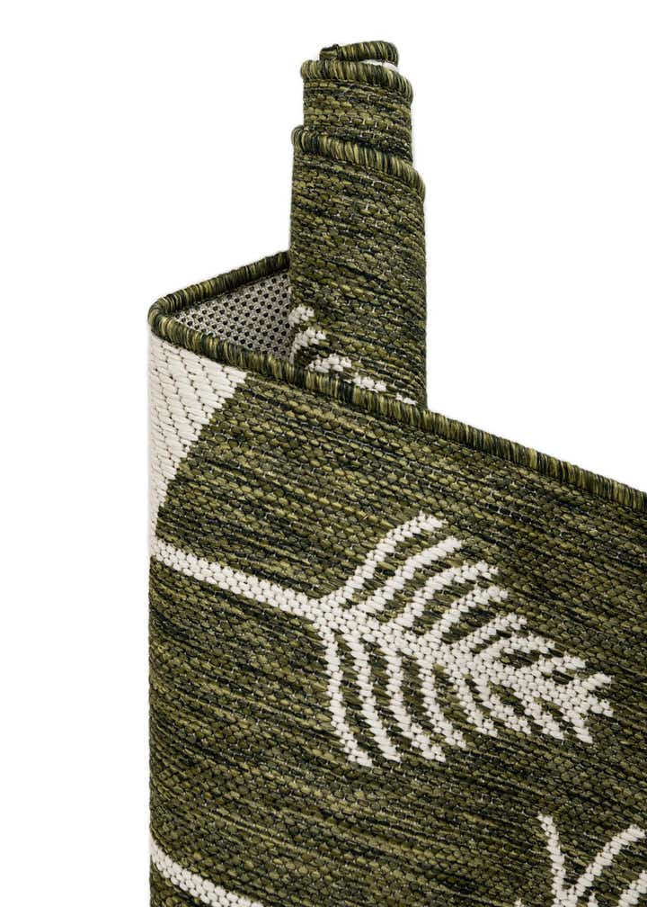 9' x 12' Easy-Clean Holiday Indoor / Outdoor Rug
