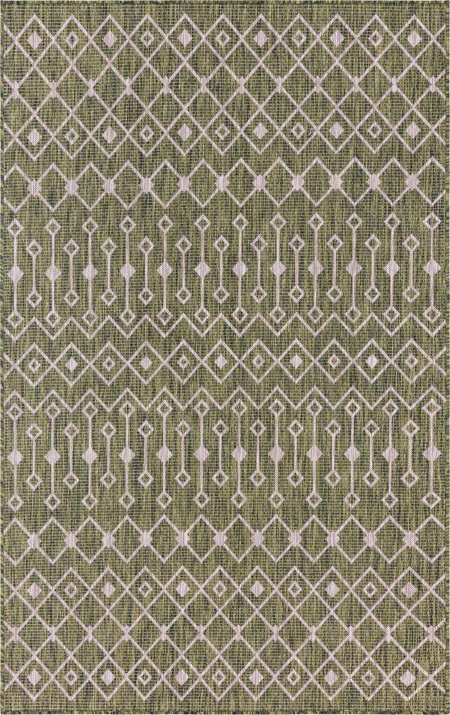 5' 3 x 8' Easy-Clean Lattice Indoor / Outdoor Rug
