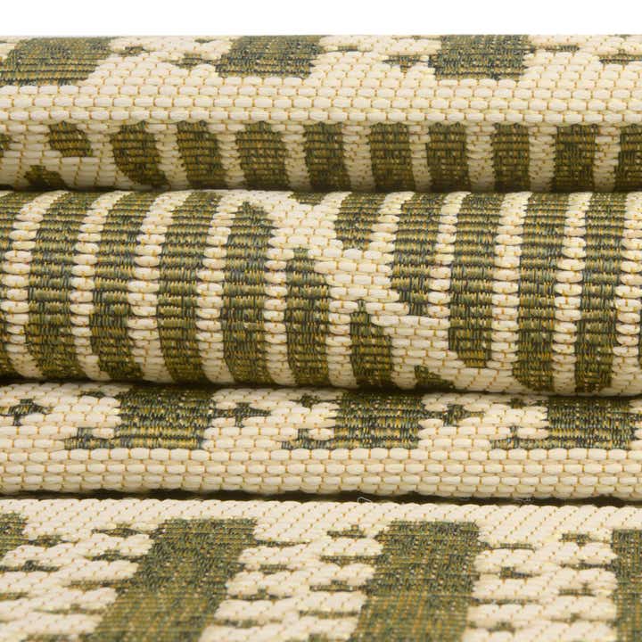 4' x 6' Easy-Clean Lattice Indoor / Outdoor Rug