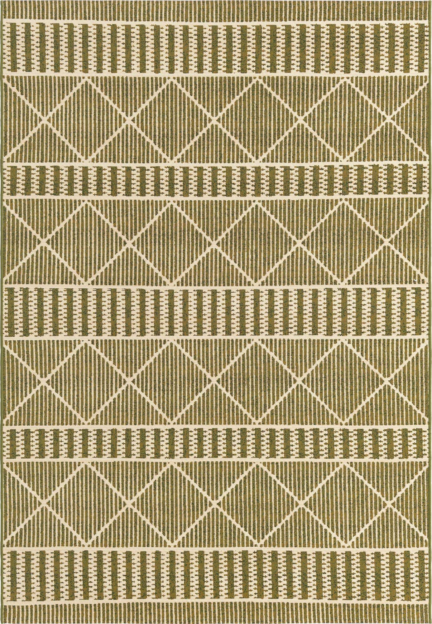 5' 3 x 8' Easy-Clean Lattice Indoor / Outdoor Rug