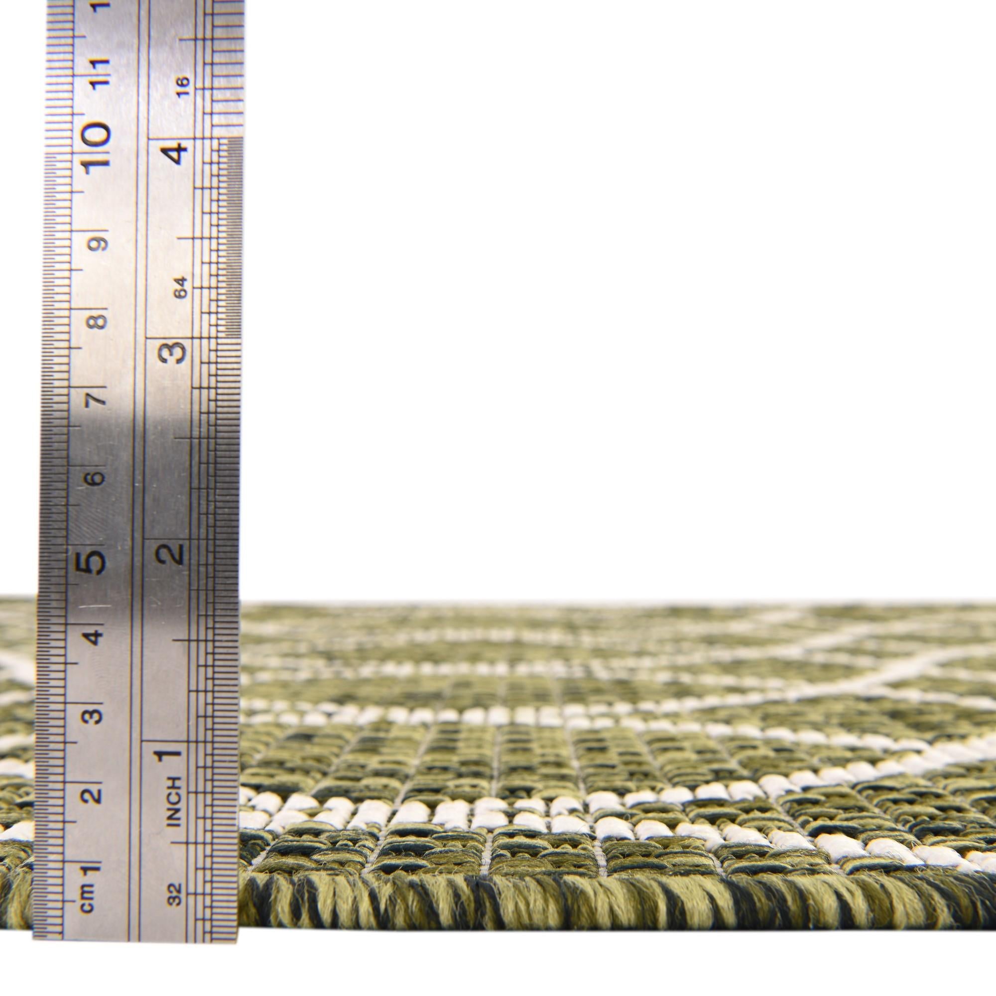 2' x 3' Easy-Clean Lattice Indoor / Outdoor Rug