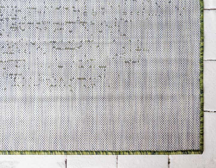 7' 10 x 11' Easy-Clean Modern Indoor / Outdoor Rug