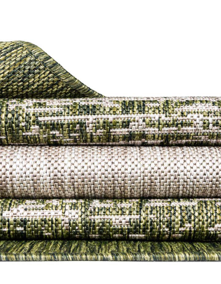 7' 10 x 11' Easy-Clean Modern Indoor / Outdoor Rug