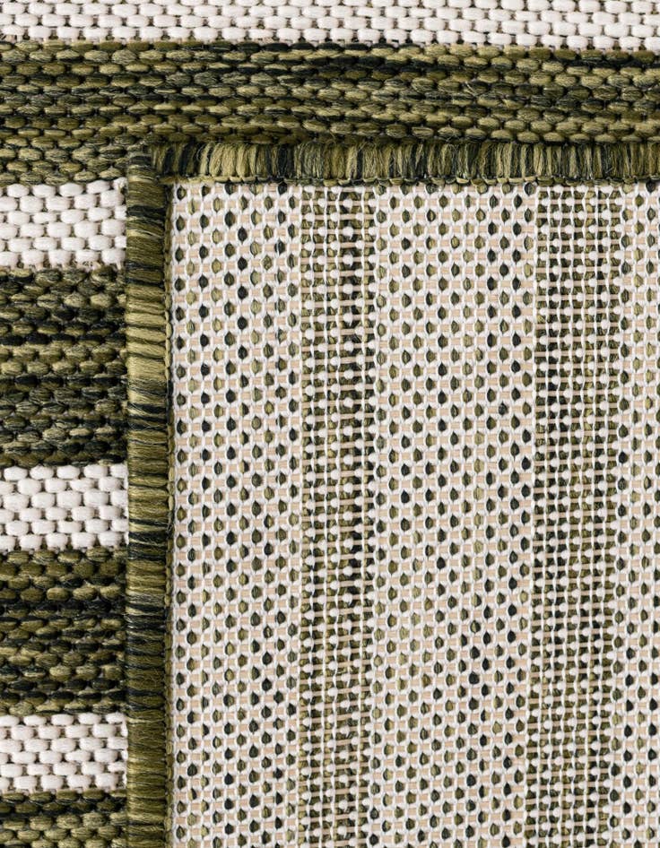 Detail image of 6' x 9' Easy-Clean Modern Indoor / Outdoor Rug
