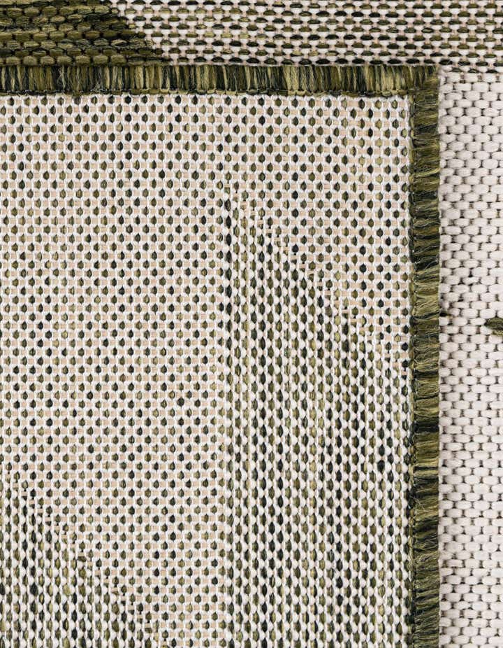 5' 3 x 7' Easy-Clean Modern Indoor / Outdoor Rug