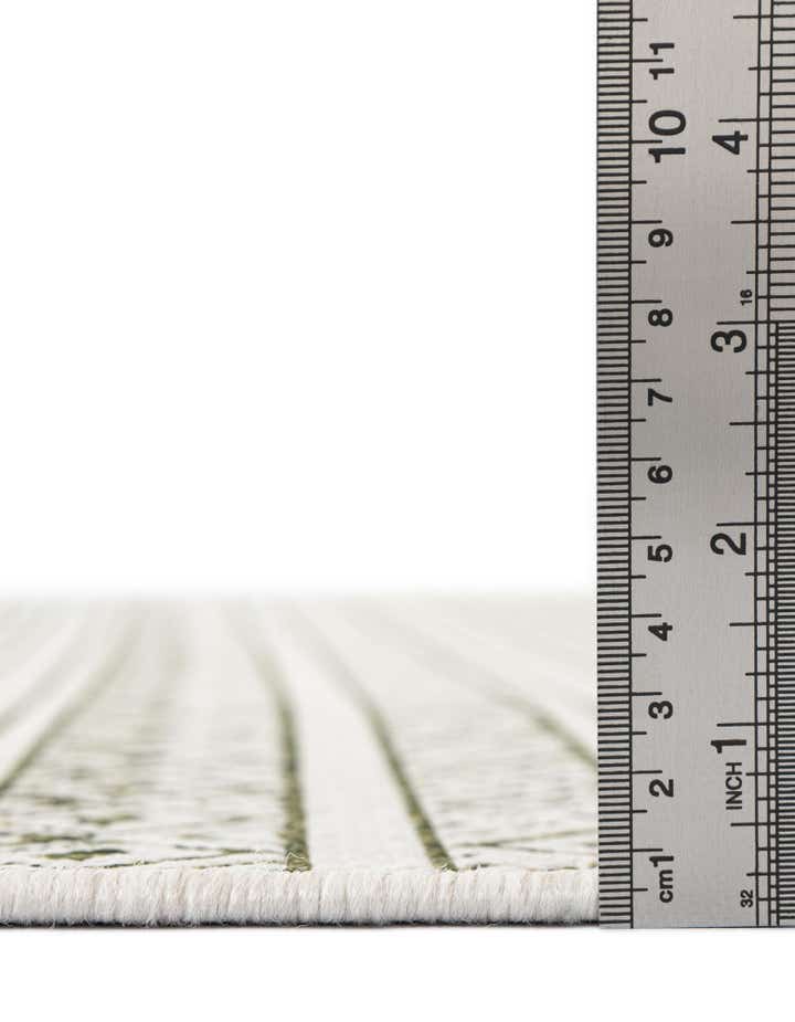 2' x 3' Easy-Clean Ribbon Indoor / Outdoor Rug