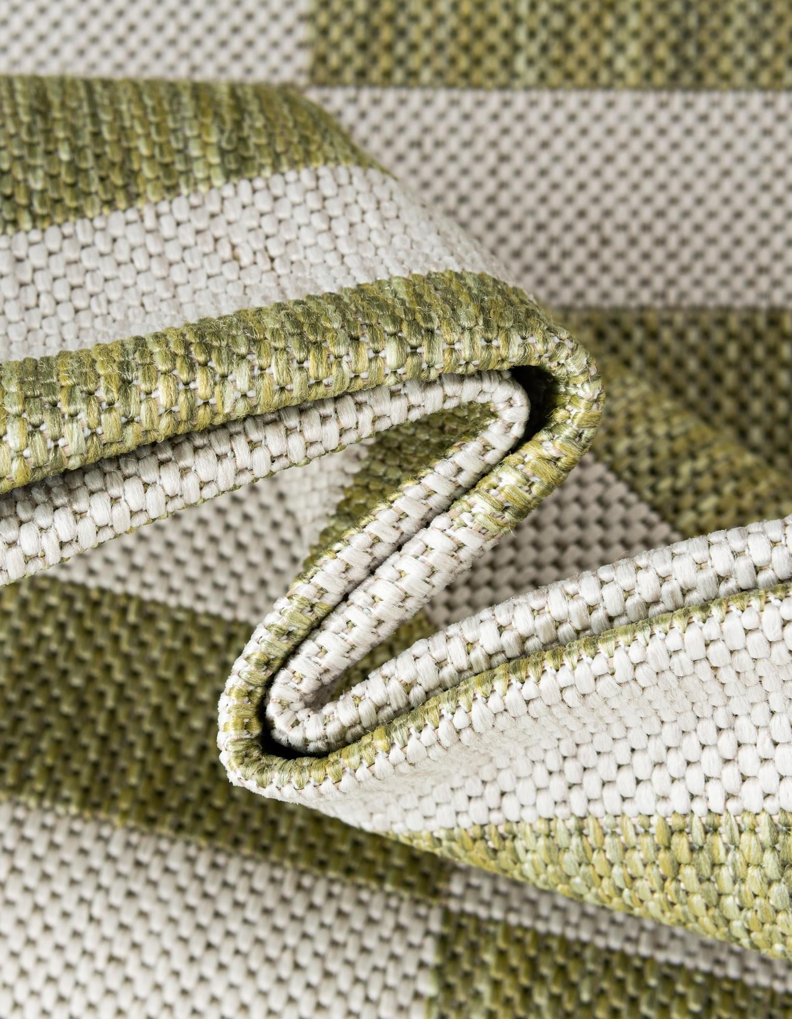 9' x 12' Easy-Clean Ribbon Indoor / Outdoor Rug