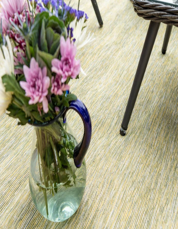 Detail image of 8' 4 x 11' 4  Washable Solid Indoor / Outdoor Rug