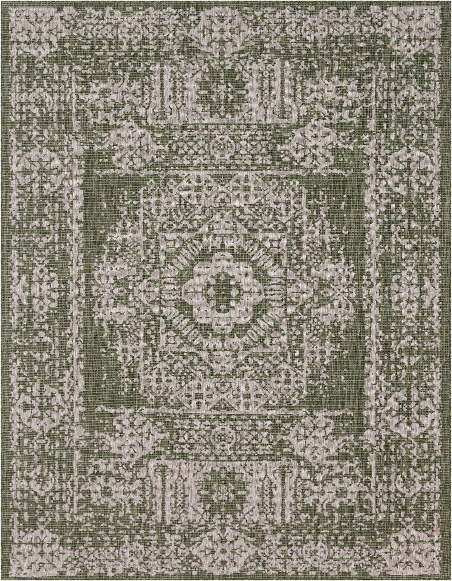 9' x 12' Easy-Clean Traditional Indoor / Outdoor Rug