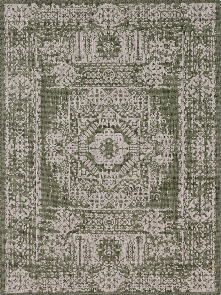 Detail image of 9' x 12' Easy-Clean Traditional Indoor / Outdoor Rug