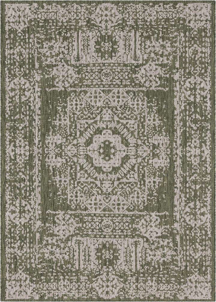 7' x 10' Easy-Clean Traditional Indoor / Outdoor Rug