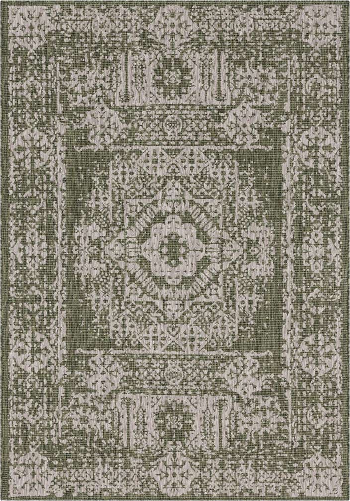 7' x 10' Easy-Clean Traditional Indoor / Outdoor Rug