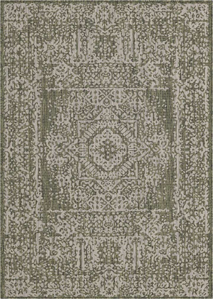 4' x 6' Easy-Clean Traditional Indoor / Outdoor Rug