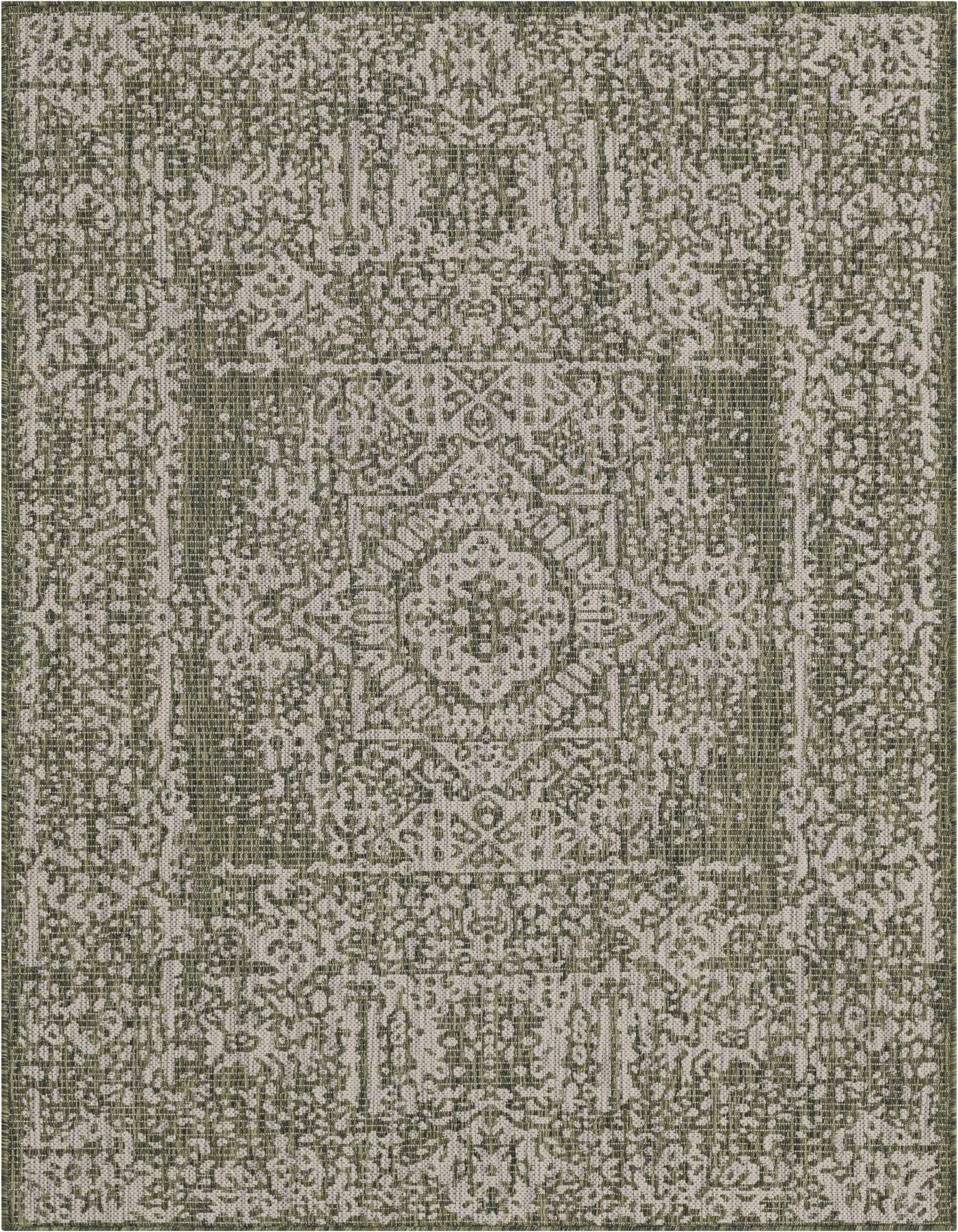 4' x 6' Easy-Clean Traditional Indoor / Outdoor Rug