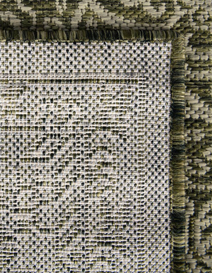 Detail image of 10' x 13' Easy-Clean Traditional Indoor / Outdoor Rug