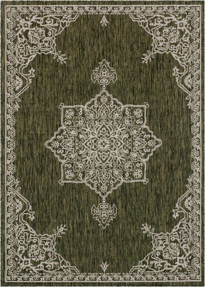 6' x 9' Easy-Clean Traditional Indoor / Outdoor Rug