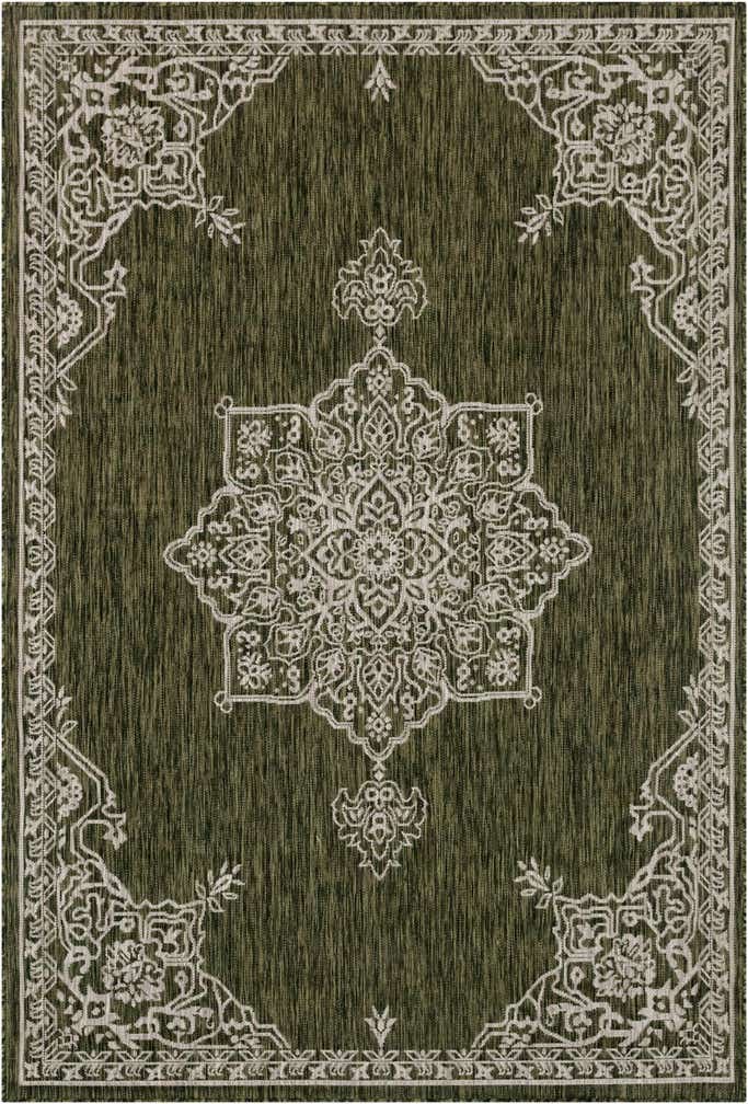 6' x 9' Easy-Clean Traditional Indoor / Outdoor Rug