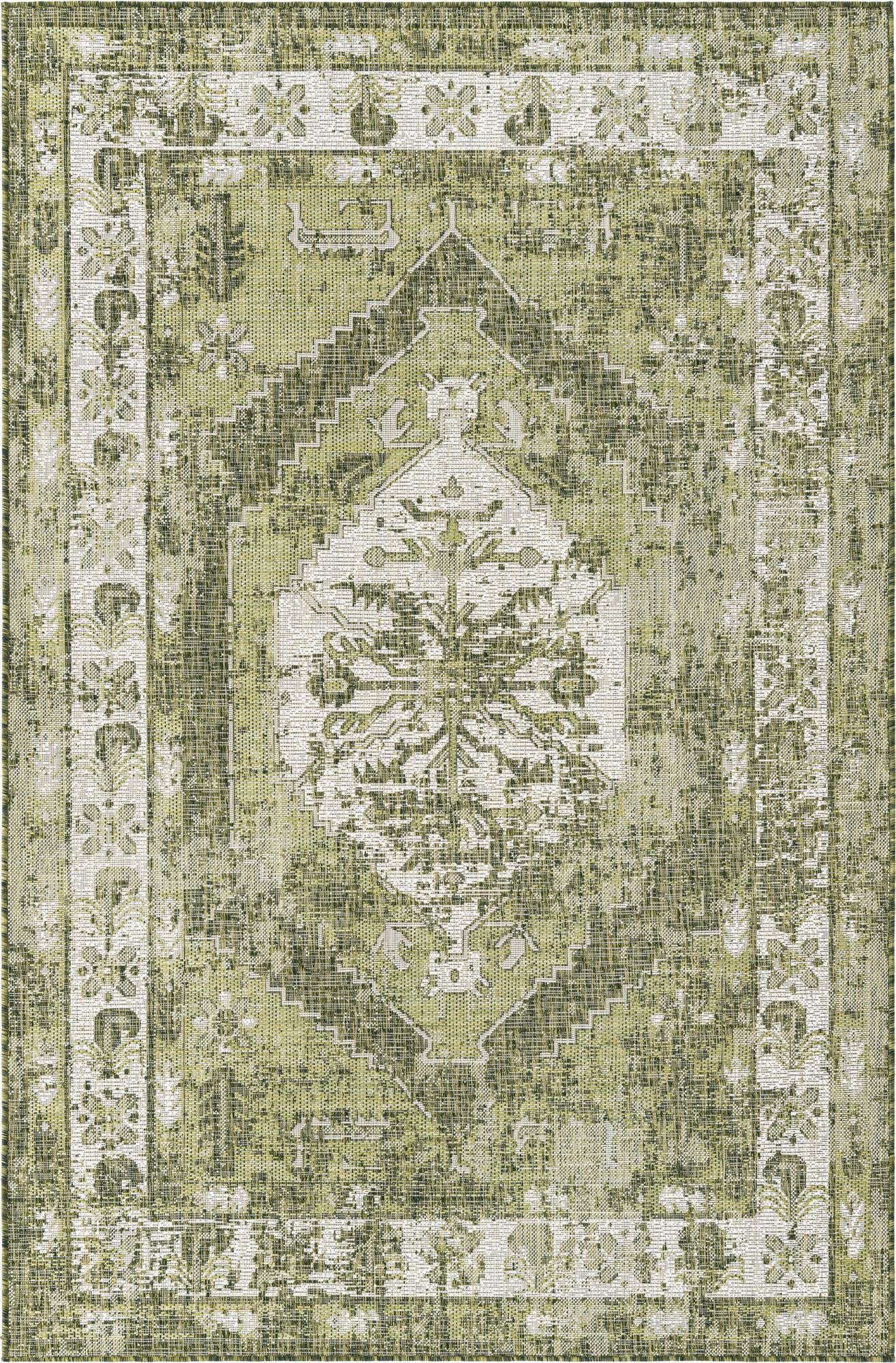 5' 3 x 8' Easy-Clean Traditional Indoor / Outdoor Rug