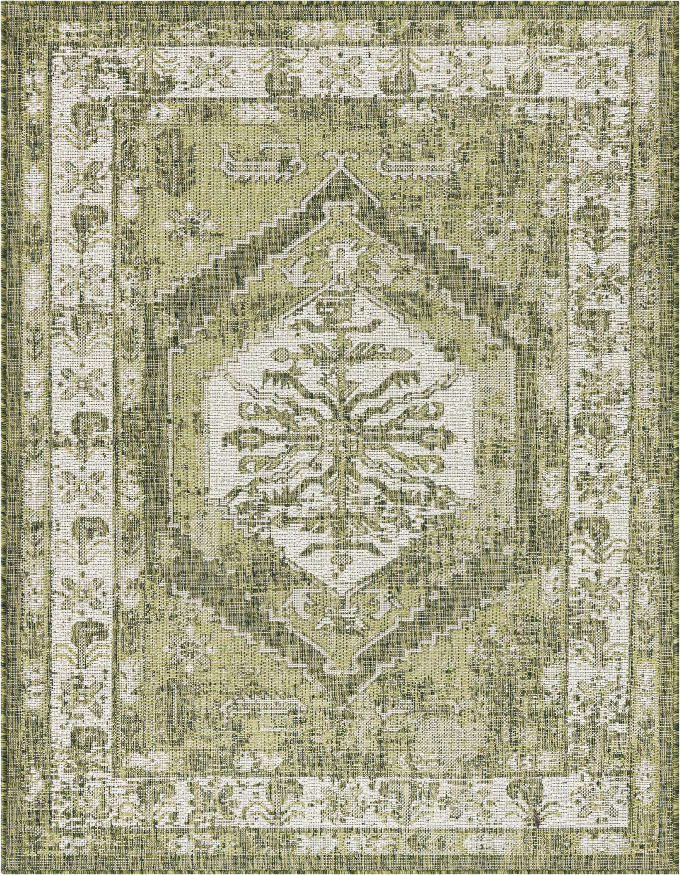 4' x 6' Easy-Clean Traditional Indoor / Outdoor Rug
