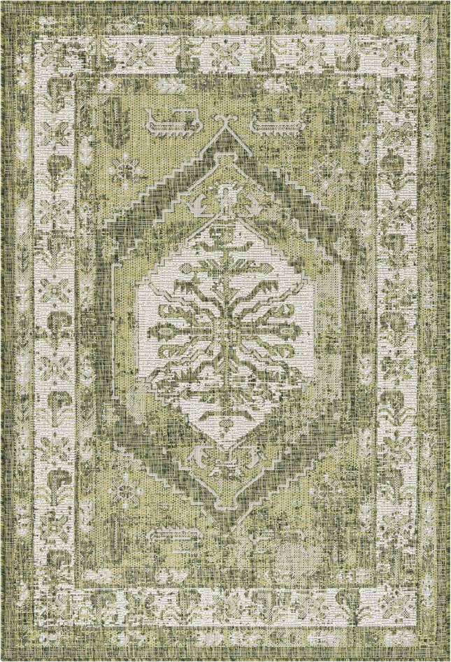 Detail image of 4' x 6' Easy-Clean Traditional Indoor / Outdoor Rug