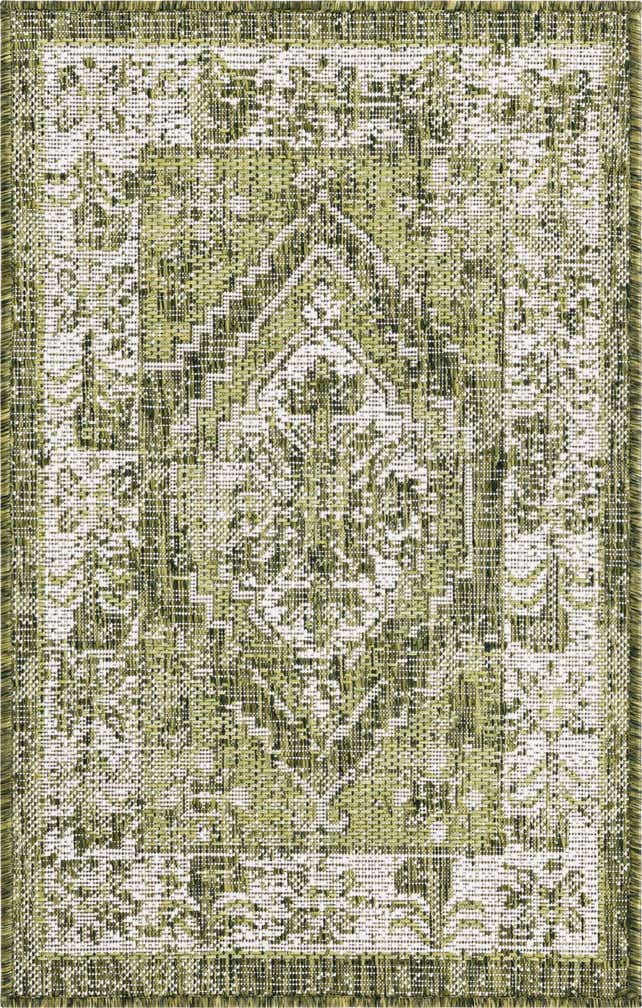 2' x 3' Easy-Clean Traditional Indoor / Outdoor Rug