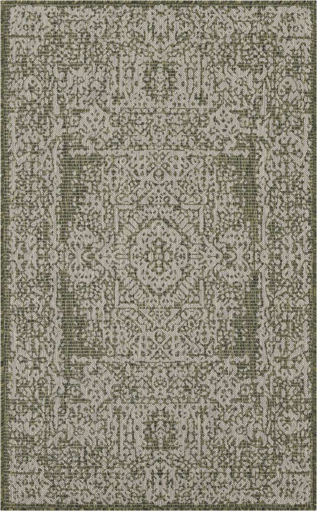 3' x 5' 3 Easy-Clean Traditional Indoor / Outdoor Rug
