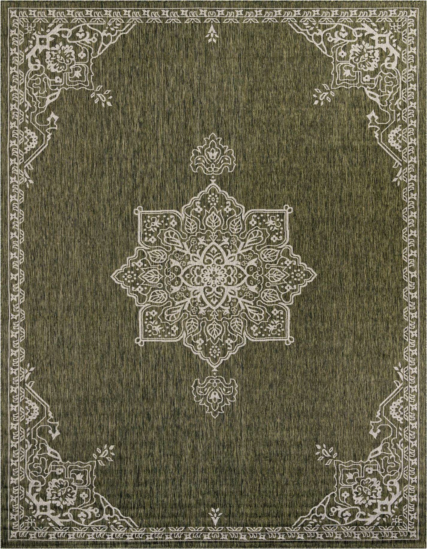 10' x 14' Easy-Clean Traditional Indoor / Outdoor Rug