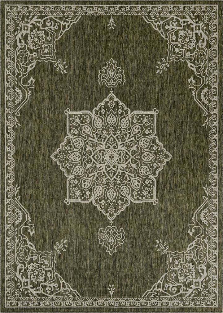 7' 10 x 10' Easy-Clean Traditional Indoor / Outdoor Rug