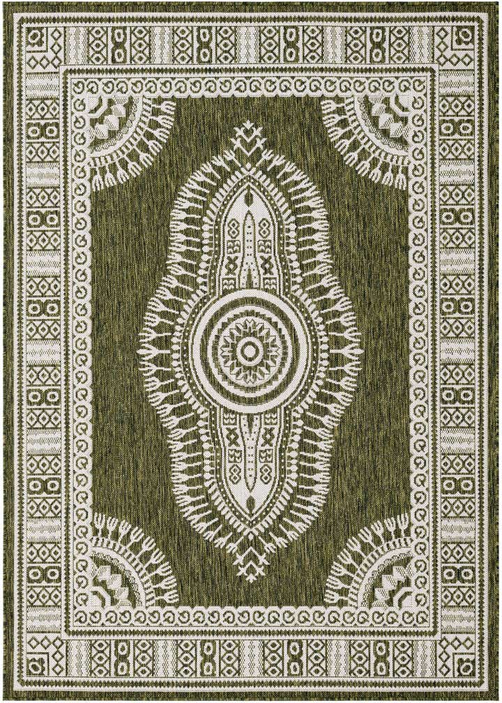 5' 3 x 7' Easy-Clean Traditional Indoor / Outdoor Rug