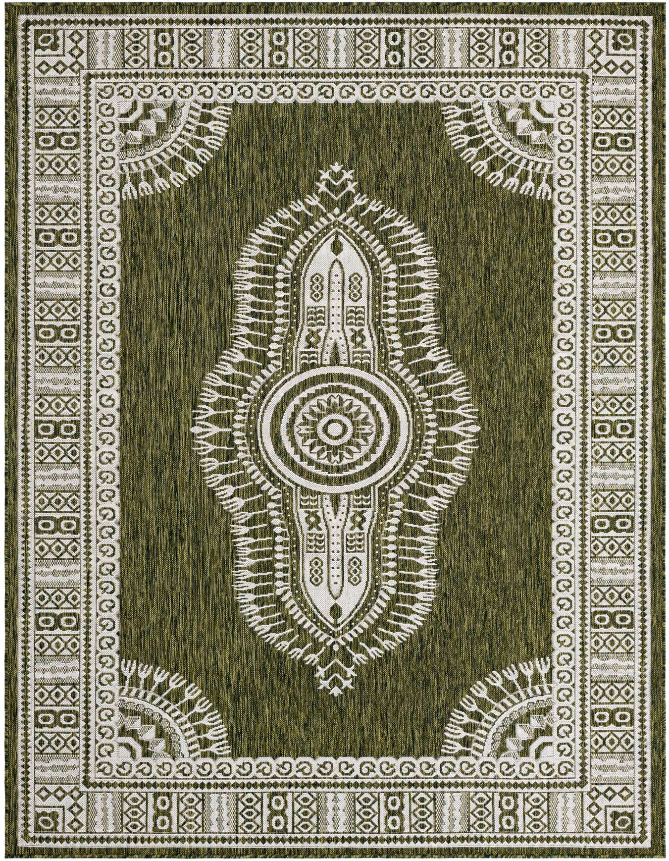 6' x 9' Easy-Clean Traditional Indoor / Outdoor Rug