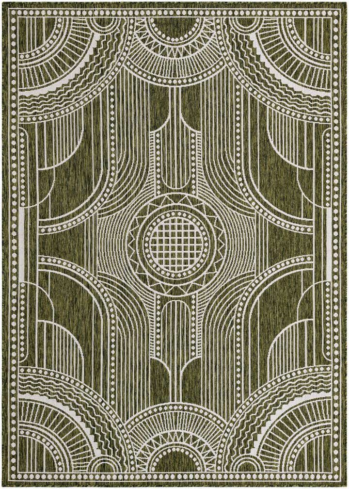 6' x 9' Easy-Clean Traditional Indoor / Outdoor Rug