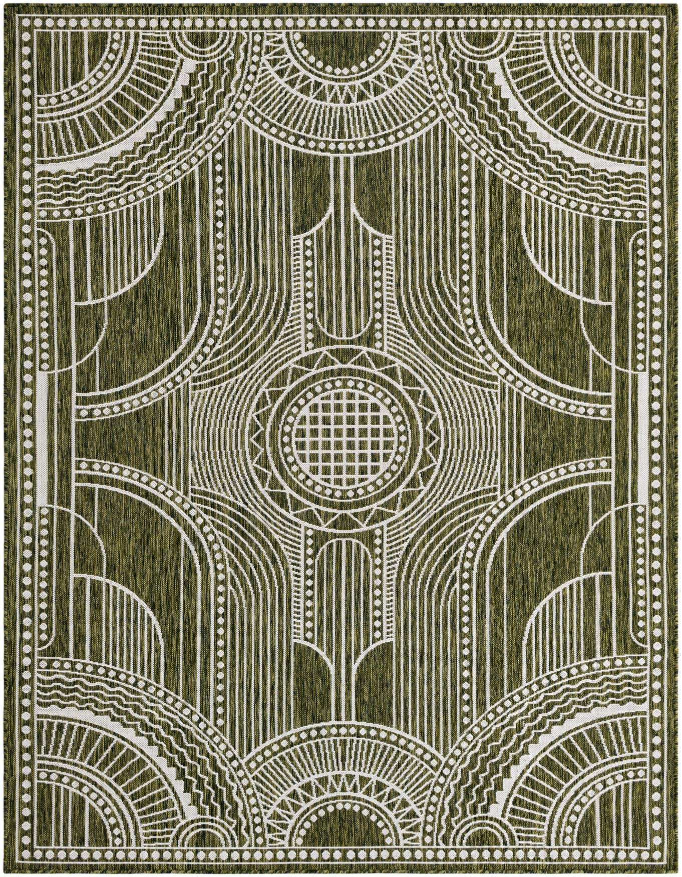 6' x 9' Easy-Clean Traditional Indoor / Outdoor Rug