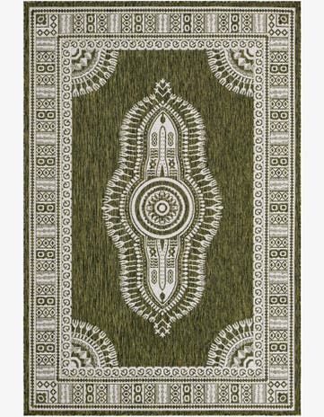 6' x 9' Easy-Clean Traditional Indoor / Outdoor Rug