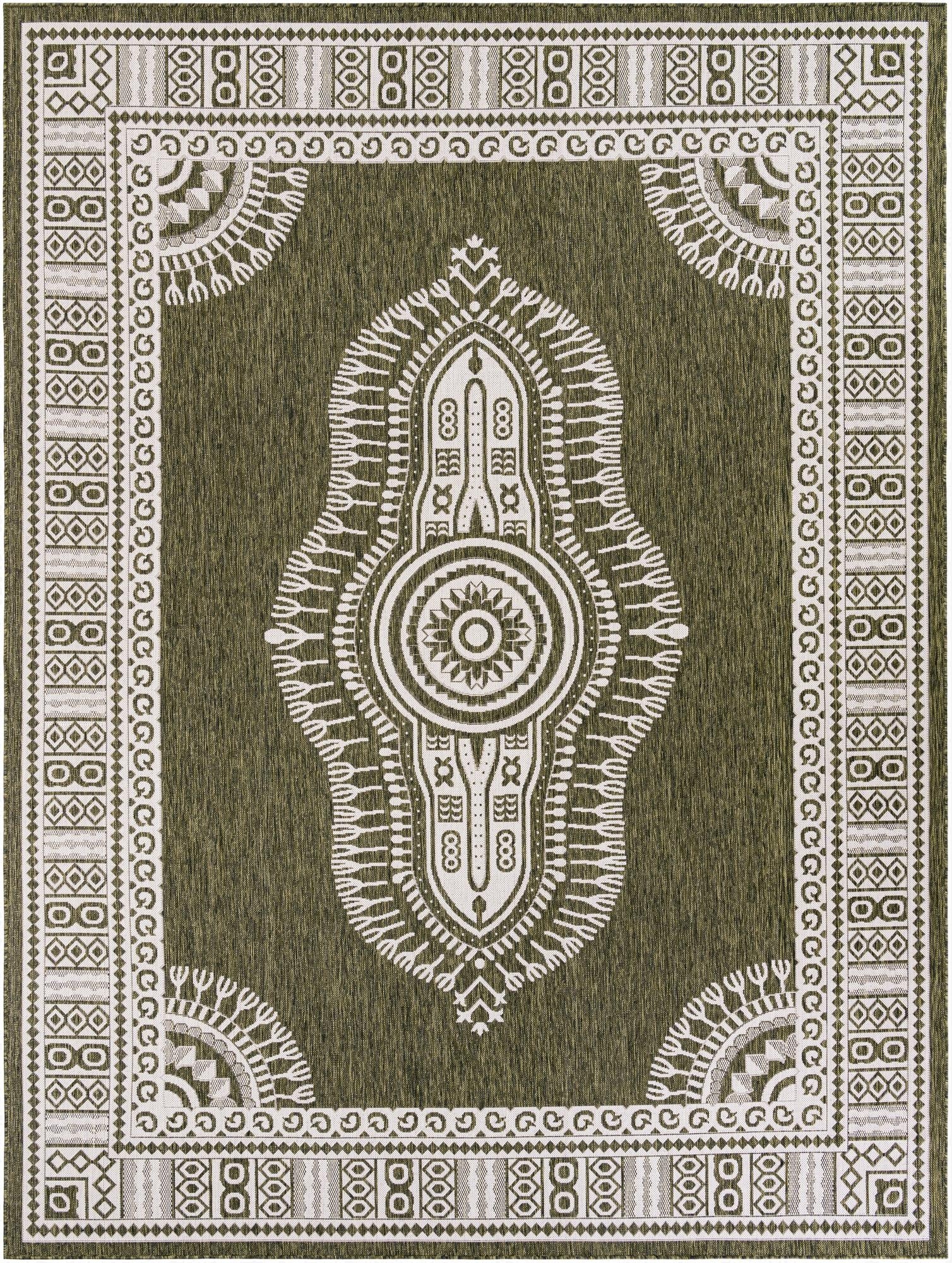 9' x 12'  Washable Traditional Indoor / Outdoor Rug