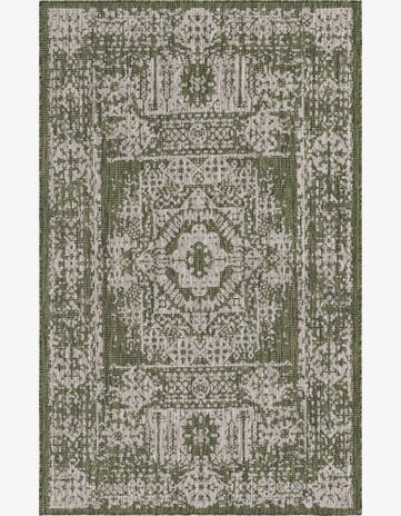 Green Easy-Clean Traditional Indoor / Outdoor Rug