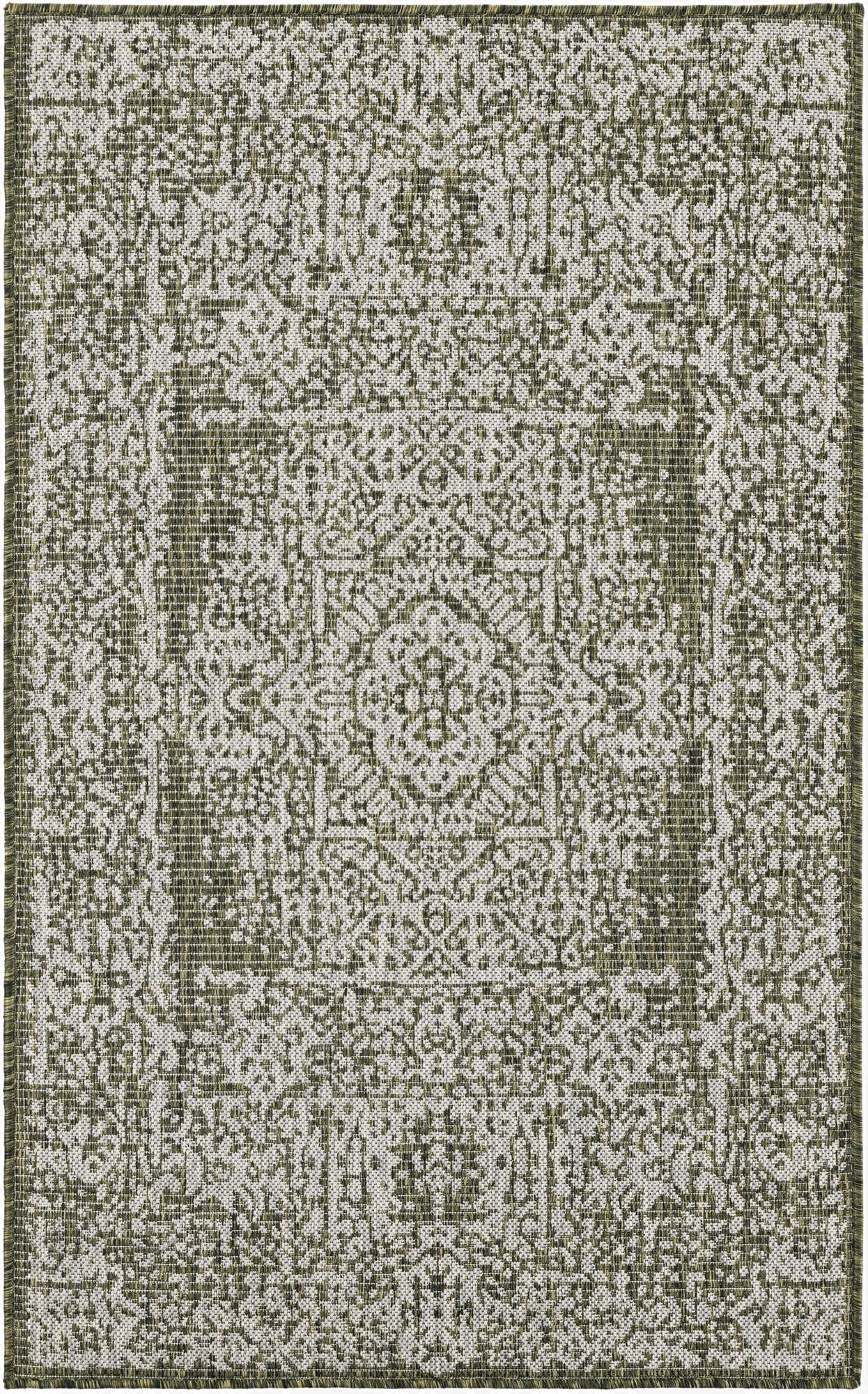 3' x 5' 3  Washable Traditional Indoor / Outdoor Rug