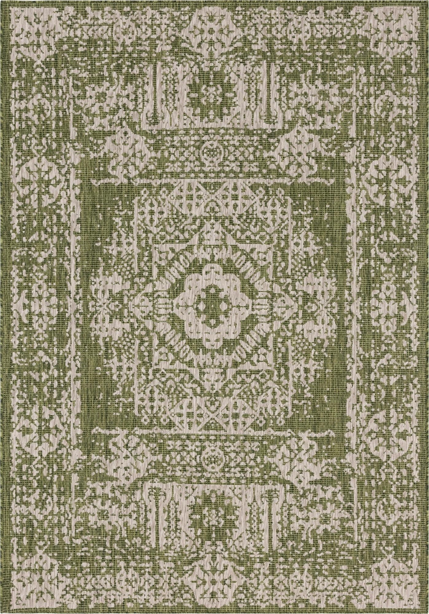 7' x 10'  Washable Traditional Indoor / Outdoor Rug