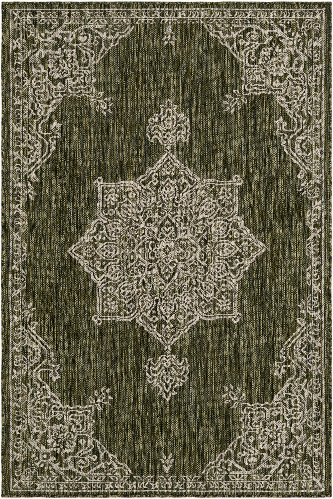 4' x 6'  Washable Traditional Indoor / Outdoor Rug