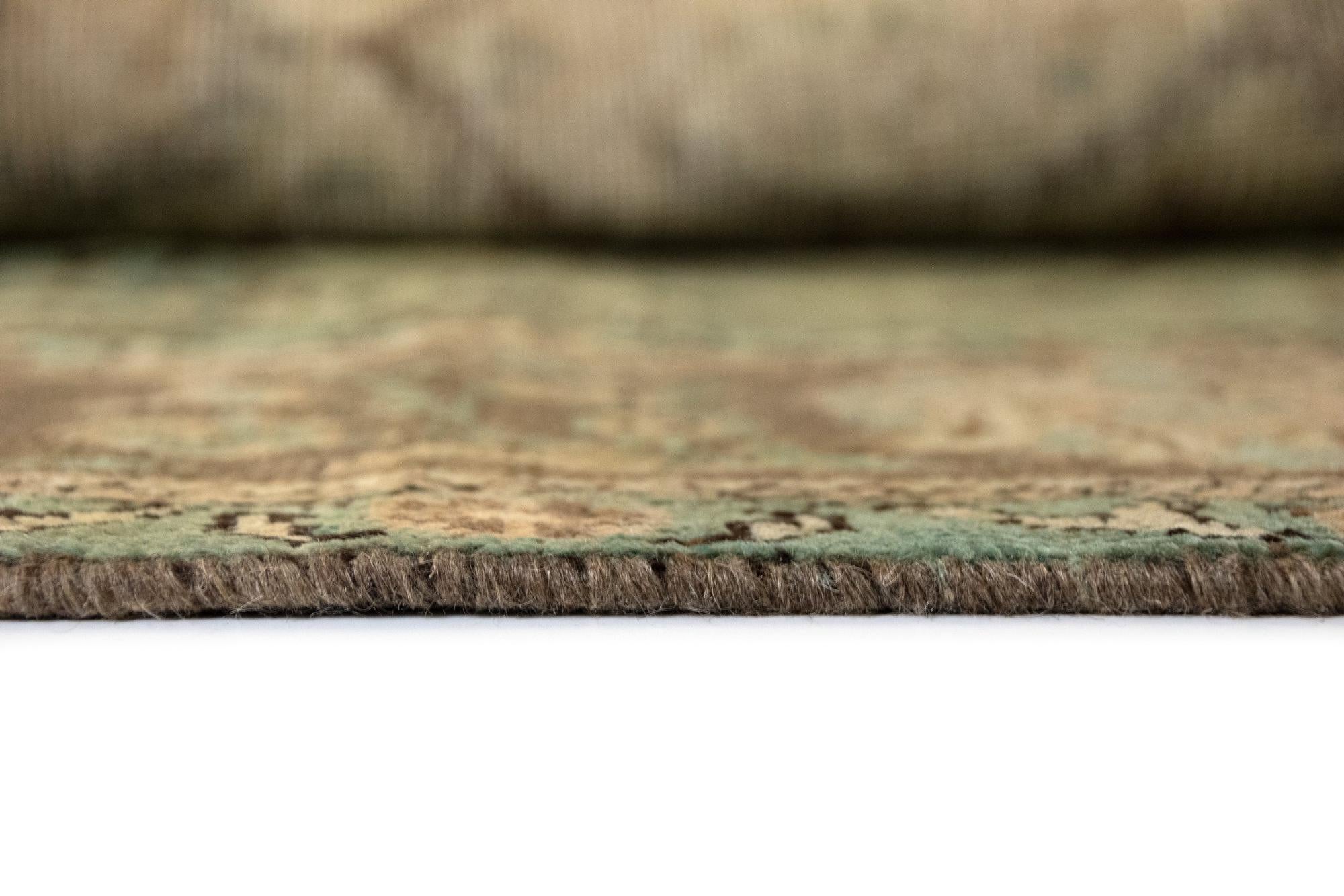 6' 8 x 9' 7 Hand Knotted Sarough Persian Wool Rug