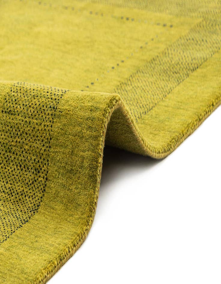 Detail image of 4' 8 x 6' 5 Sonaghuly Rug