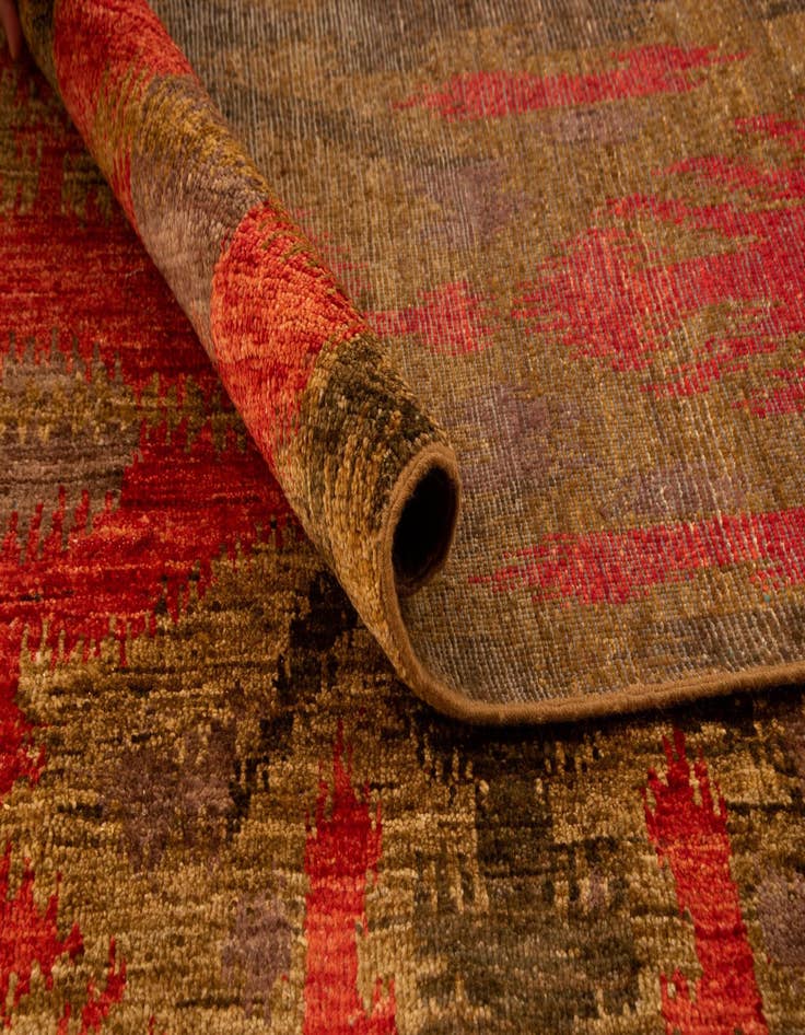 Detail image of 9' 11 x 13' 9 Southwestern Rug