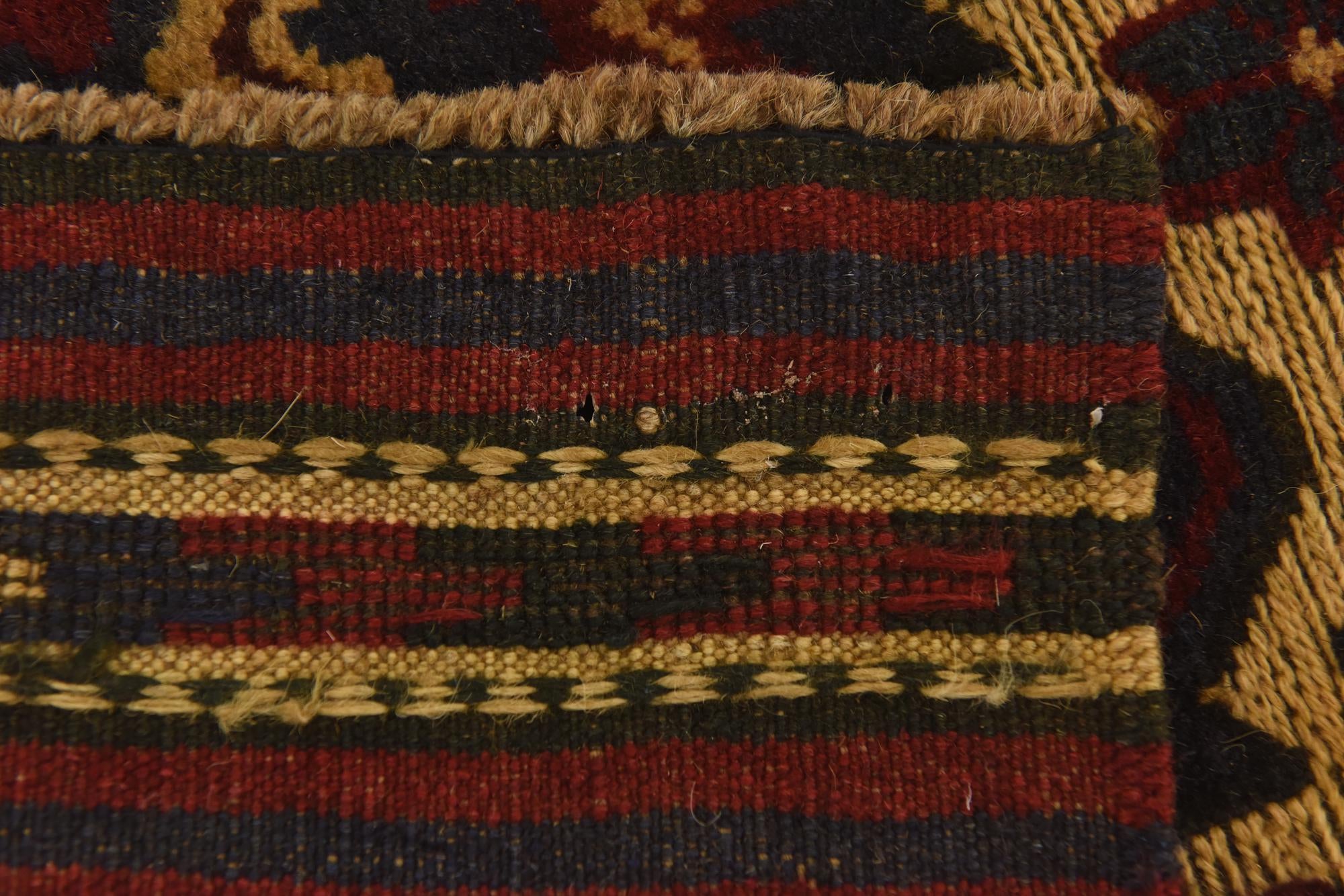 2' 10 x 4' 5 Hand Knotted Sumak Wool Rug